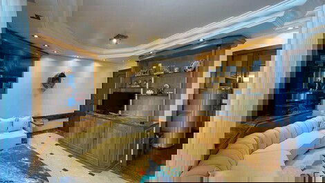 3 bedroom apartment facing the sea in Meia Praia SC
