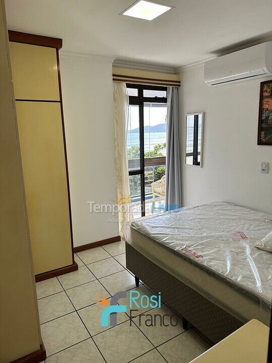 Apartamento para aluguel de temporada em Itapema (Meia Praia Frente Mar)