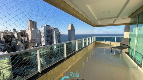 Apartamento 5 suítes vista mar Meia Praia SC