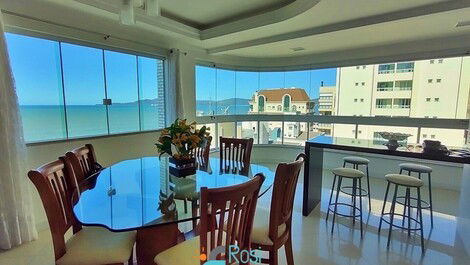 3-suite apartment with sea view, Meia Praia SC