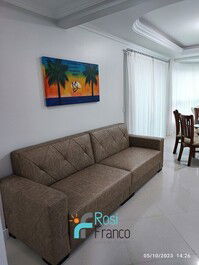 3-suite apartment with sea view, Meia Praia SC