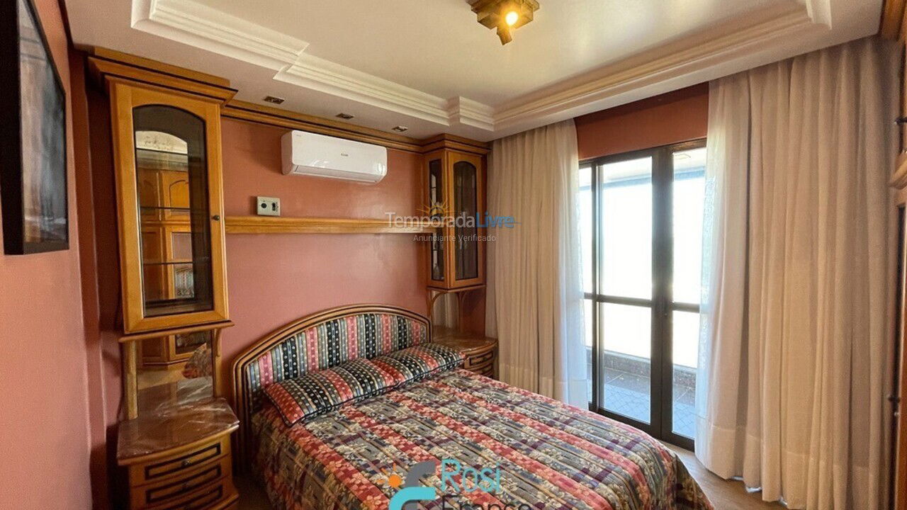 Apartment for vacation rental in Itapema (Meia Praia Frente Mar)