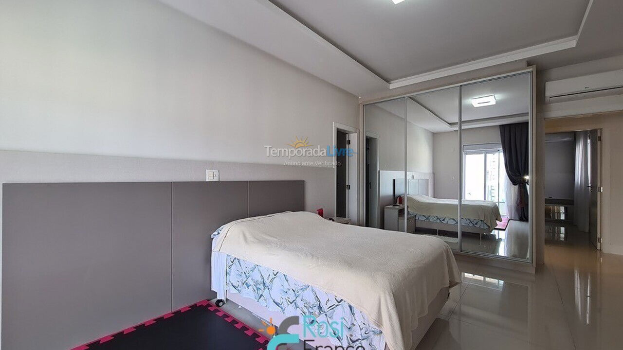 Apartamento para alquiler de vacaciones em Itapema (Meia Praia Quadra do Mar)