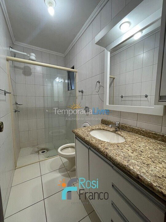 Apartamento para alquiler de vacaciones em Itapema (Meia Praia Quadra do Mar)