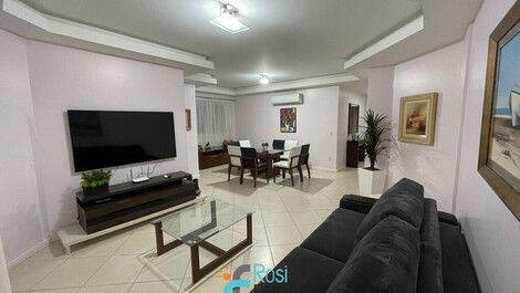 Apartment with 3 suites and 2 parking spaces, second block, Meia Praia, SC