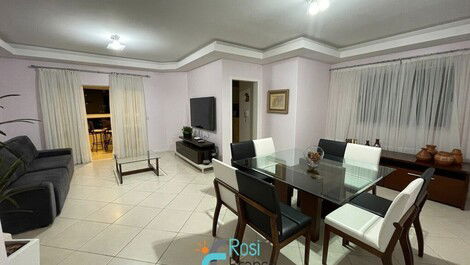 Apartment with 3 suites and 2 parking spaces, second block, Meia Praia, SC