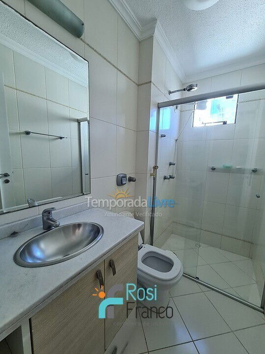 Apartamento para aluguel de temporada em Itapema (Meia Praia Segunda Quadra Mar)