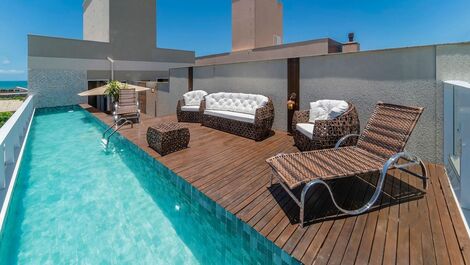 High standard penthouse with lap pool