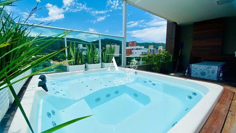 AP055R - Duplex penthouse with 3 suites and jacuzzi, Mariscal beach