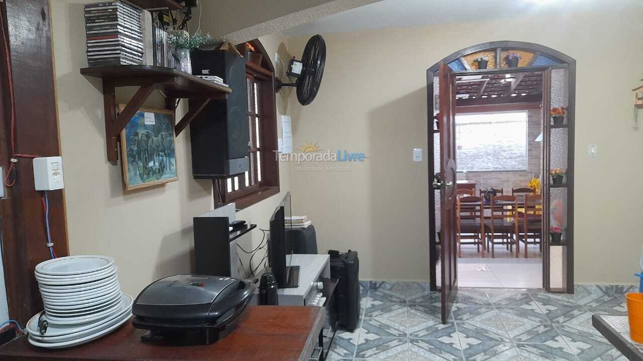 Casa para aluguel de temporada em Ubatuba (Ubatumirim)