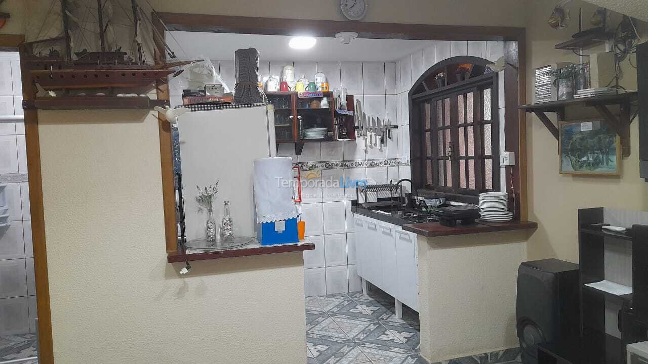 Casa para aluguel de temporada em Ubatuba (Ubatumirim)