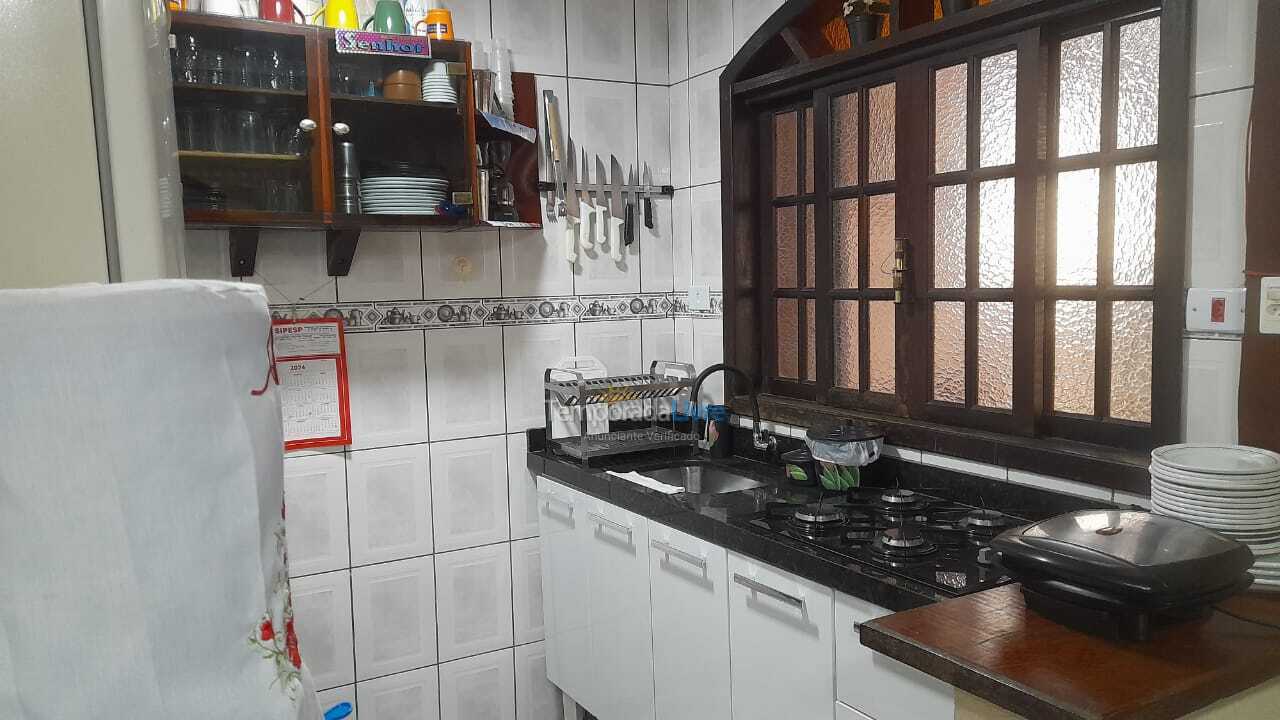 Casa para aluguel de temporada em Ubatuba (Ubatumirim)