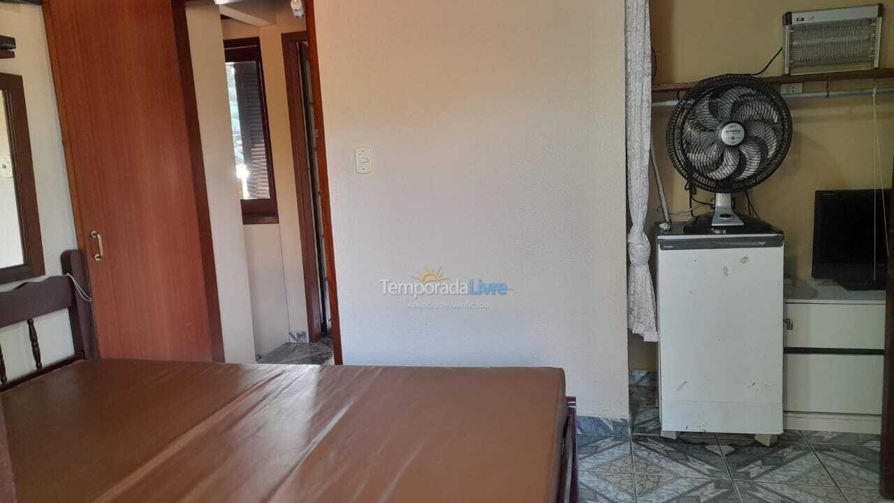 Casa para aluguel de temporada em Ubatuba (Ubatumirim)