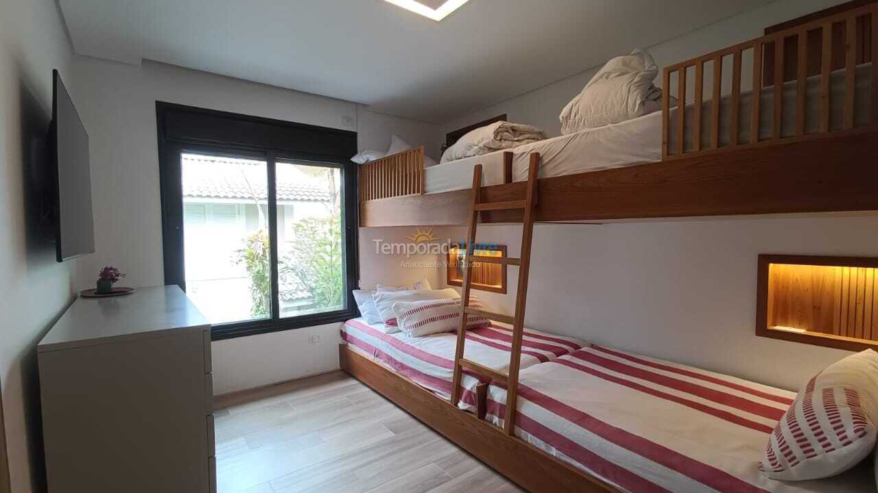 House for vacation rental in São Sebastião (Praia da Baleia)