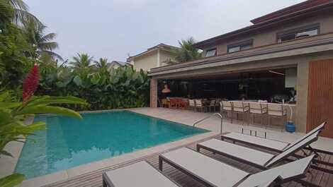 House available for New Year's Eve at Baleia beach!