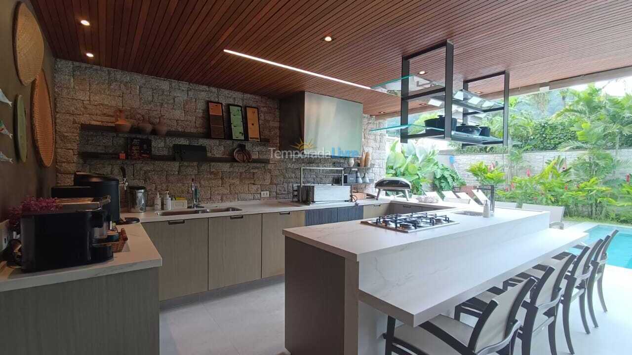 Casa para alquiler de vacaciones em São Sebastião (Praia da Baleia)