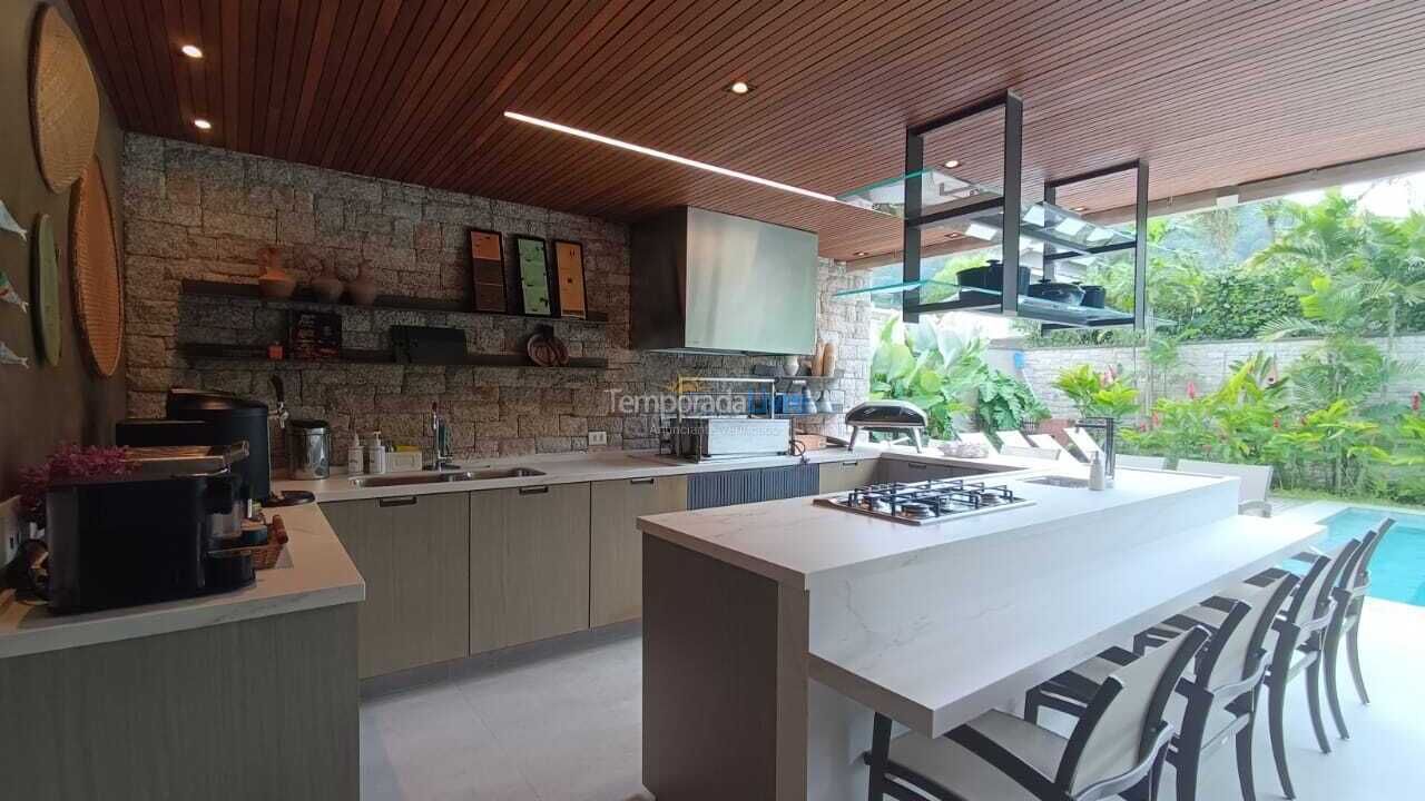 Casa para alquiler de vacaciones em São Sebastião (Praia da Baleia)