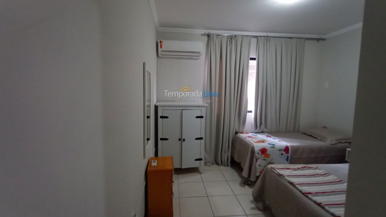 Apartamento para alquiler de vacaciones em Itapema (Meia Praia)