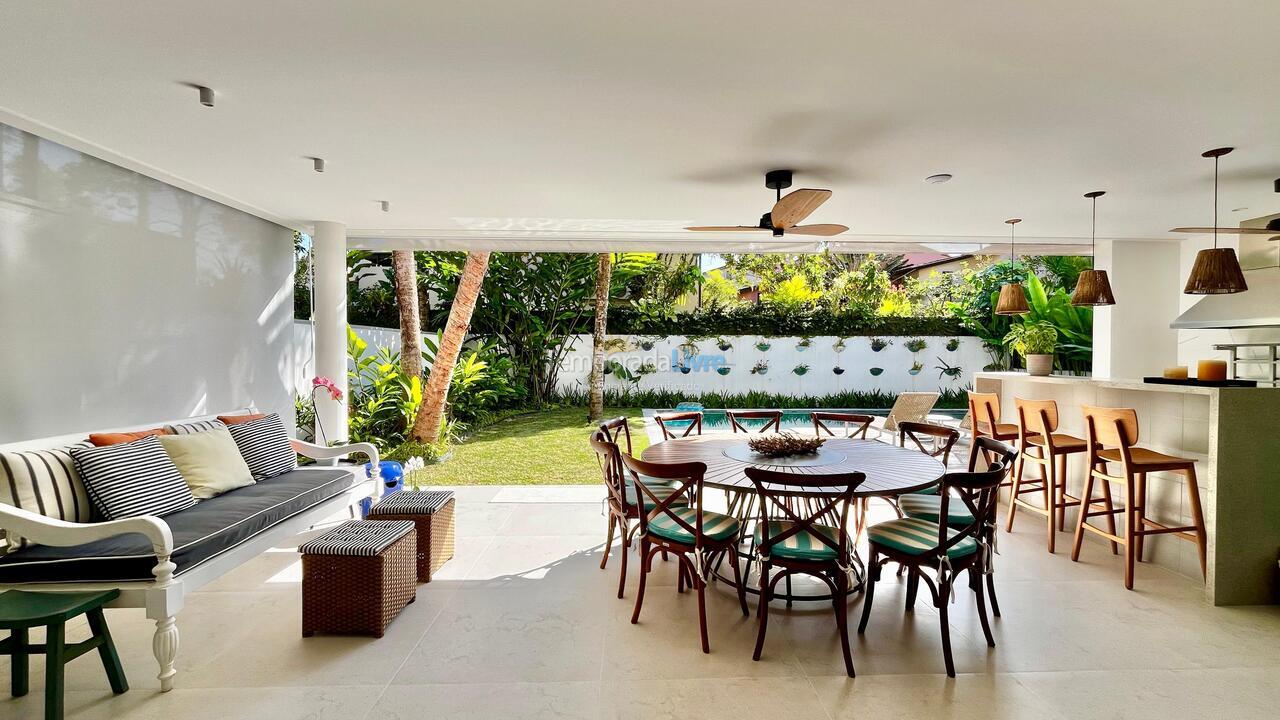 Casa para aluguel de temporada em São Sebastião (Praia da Baleia)