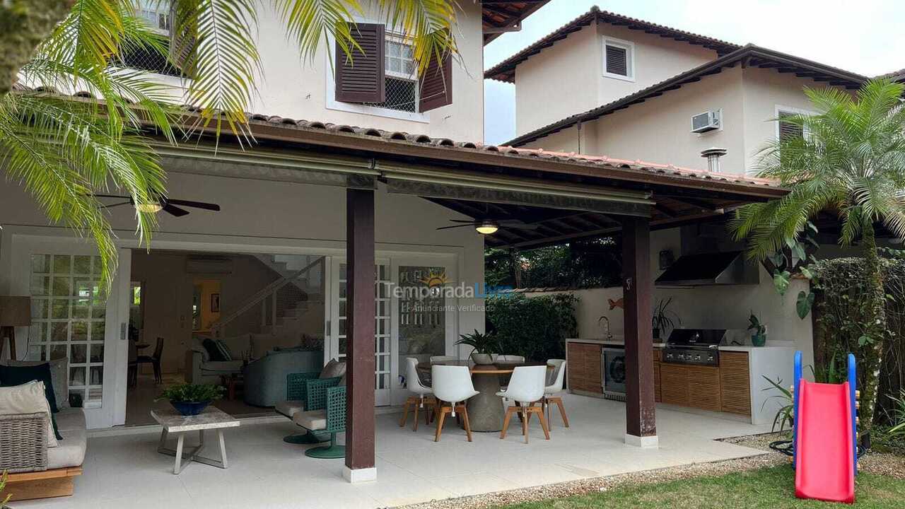 Casa para alquiler de vacaciones em São Sebastião (Praia da Baleia)