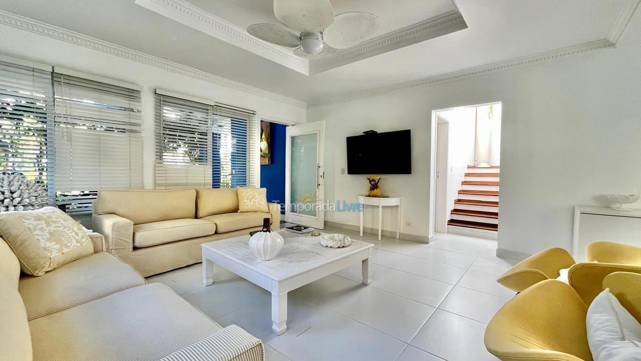 House for vacation rental in São Sebastião (Praia da Baleia)