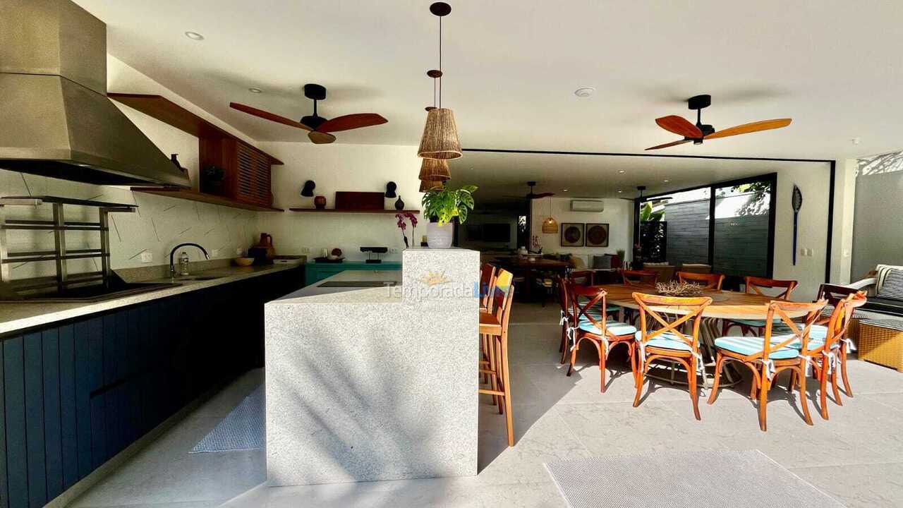 Casa para alquiler de vacaciones em São Sebastião (Praia da Baleia)