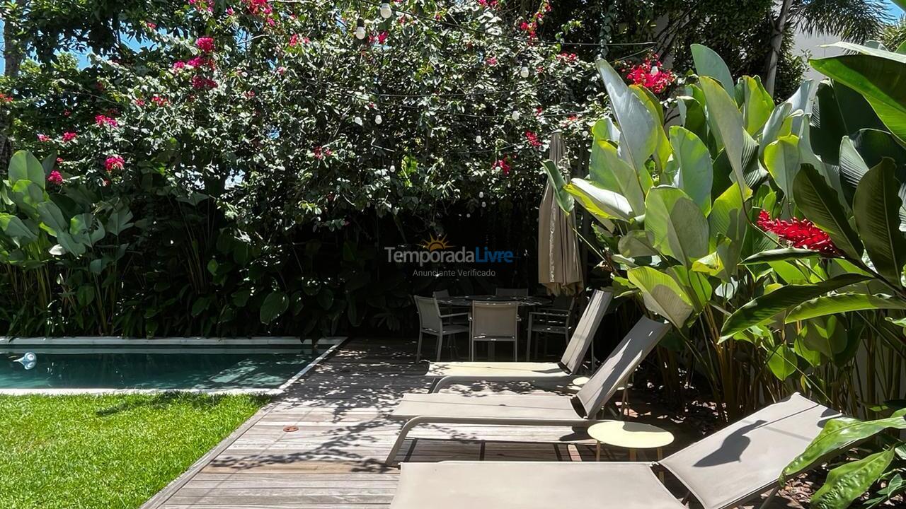 House for vacation rental in São Sebastião (Praia da Baleia)