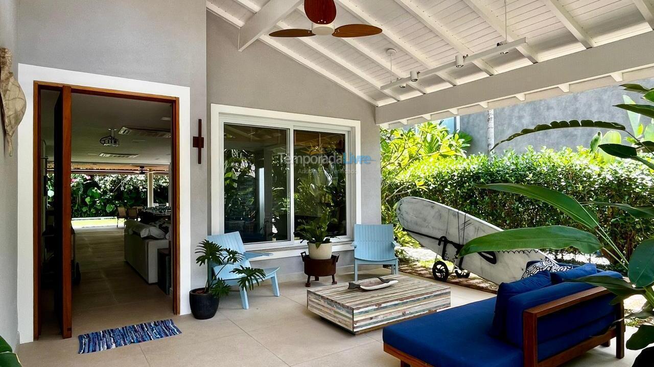 Casa para alquiler de vacaciones em São Sebastião (Praia da Baleia)