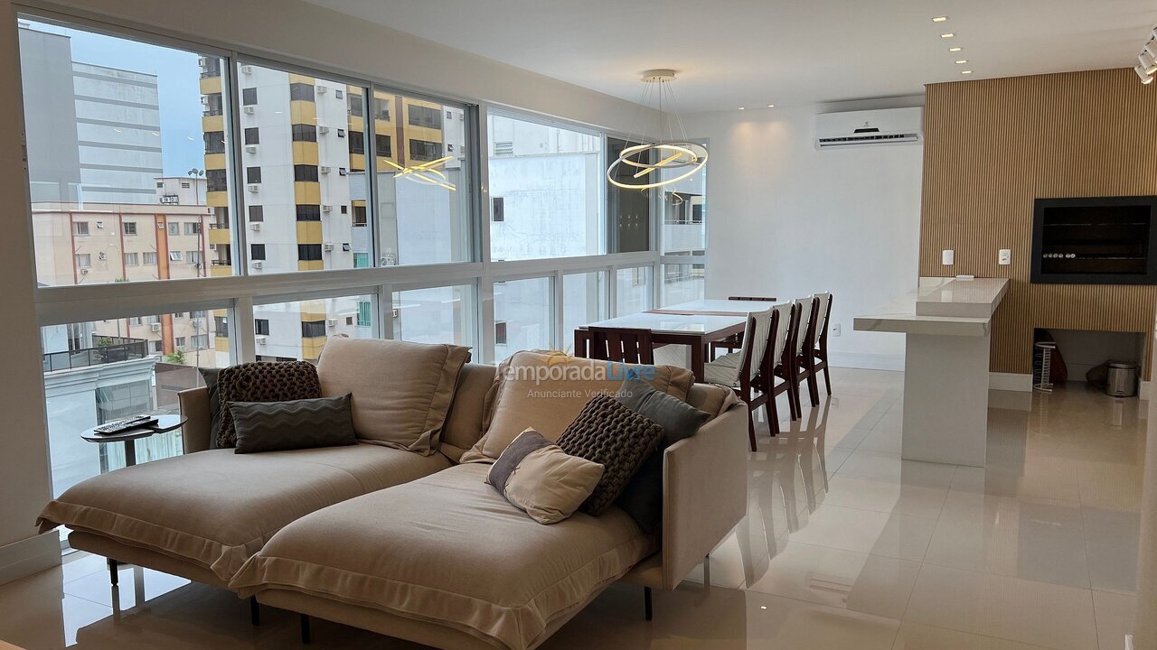 Apartment for vacation rental in Balneário Camboriú (Centro)