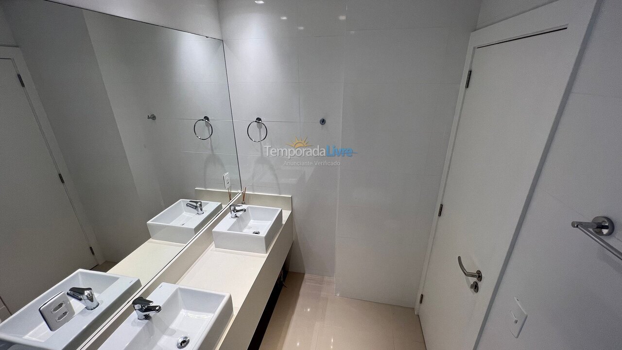 Apartamento para aluguel de temporada em Balneário Camboriú (Centro)