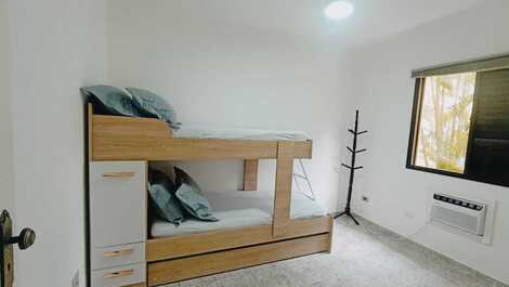 Apartamento no Wembley tênis toninhas Ubatuba