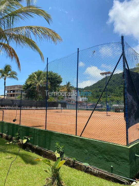 Apartamento para aluguel de temporada em Ubatuba (Praia das Toninhas)