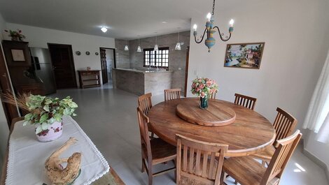 Finca de Alto Estándar con Piscina en Condominio LT0049