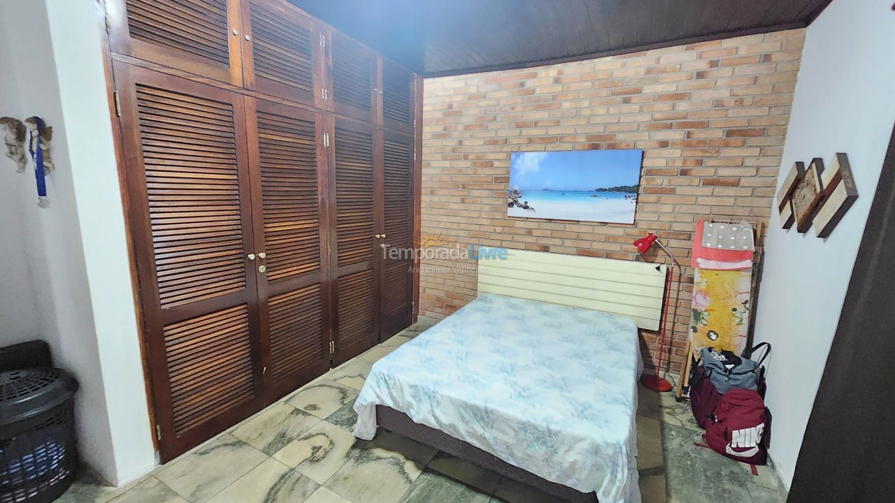 Casa para alquiler de vacaciones em Guarujá (Enseada)