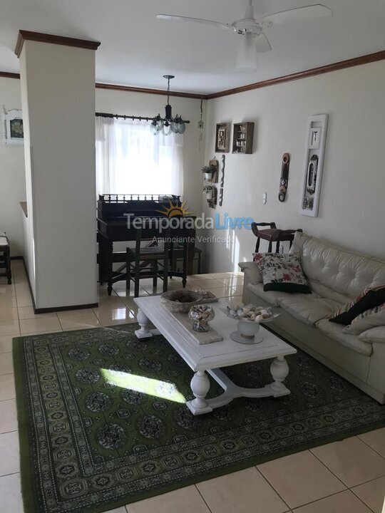 Apartment for vacation rental in Capão da Canoa (Centro)