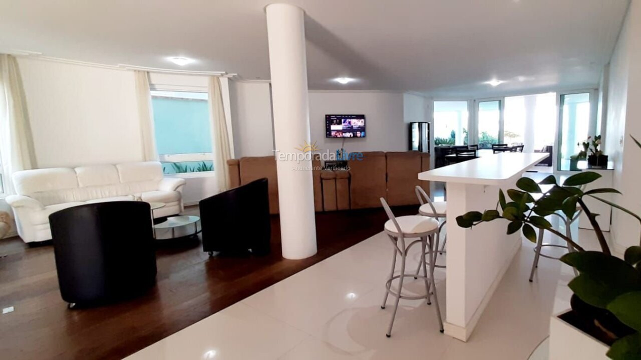 House for vacation rental in Balneário Camboriú (Estaleirinho)