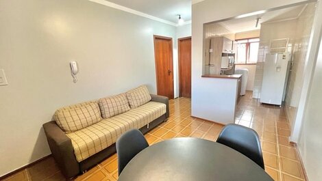 Apartamento prático no Centro de Capão da Canoa