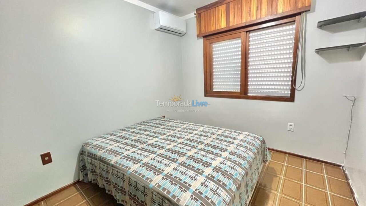 Apartamento para aluguel de temporada em Capão da Canoa (Centro)