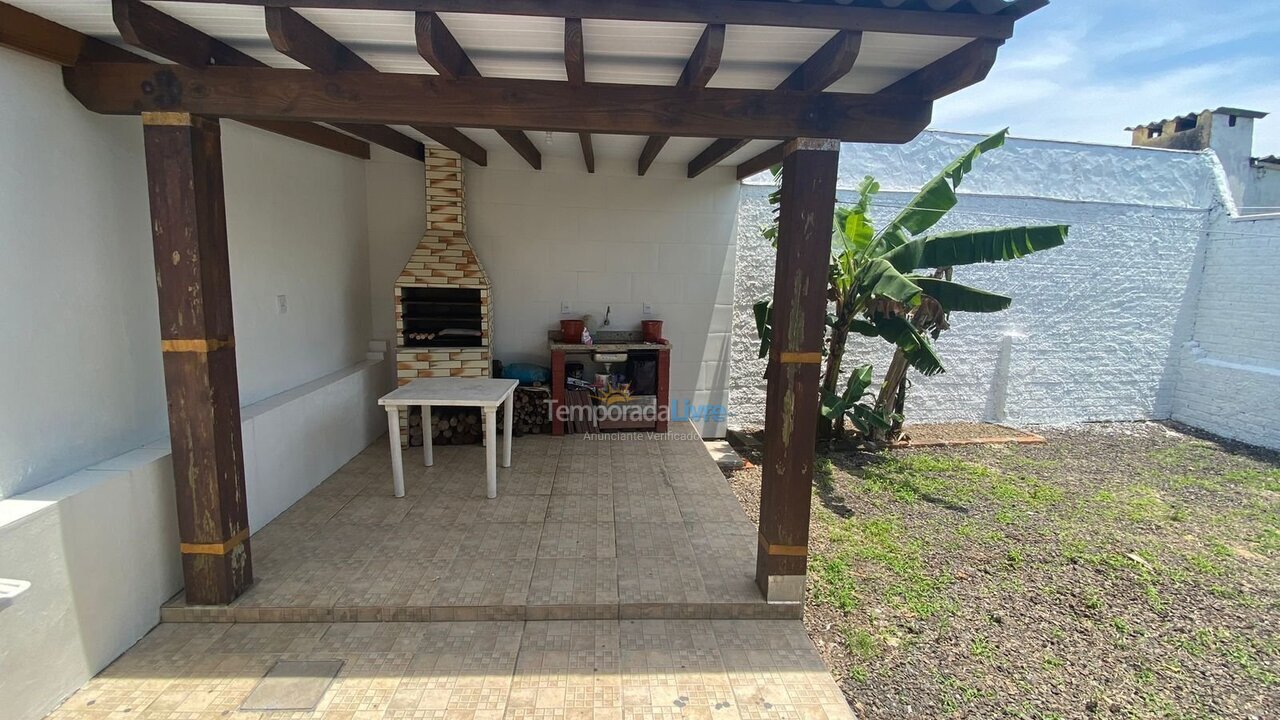 Casa para alquiler de vacaciones em Capão da Canoa (Arco íris)