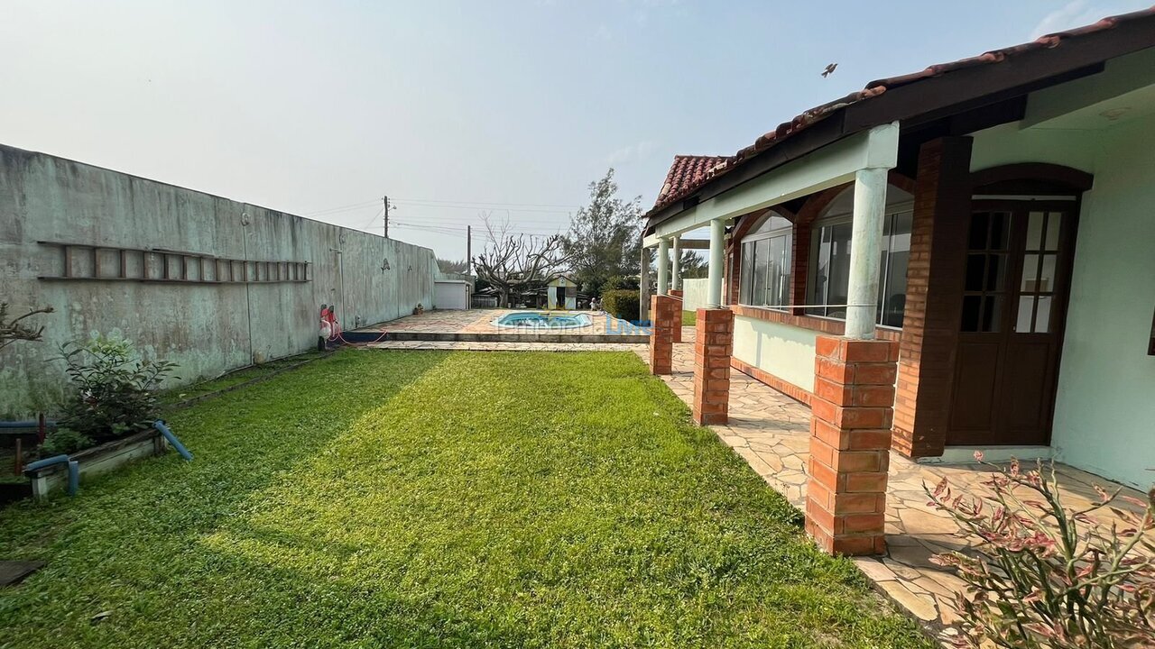 Casa para aluguel de temporada em Capão da Canoa (Zona Nova)