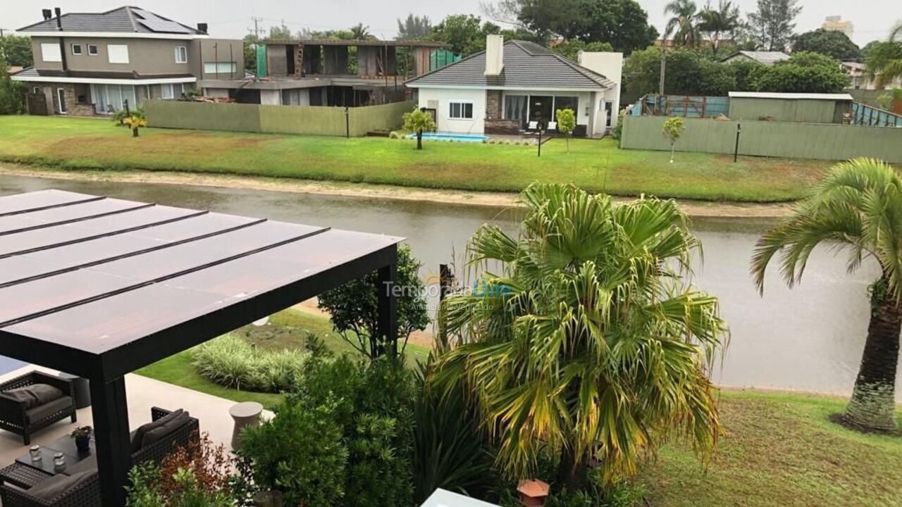 Casa para alquiler de vacaciones em Xangri Lá (Atlântida)