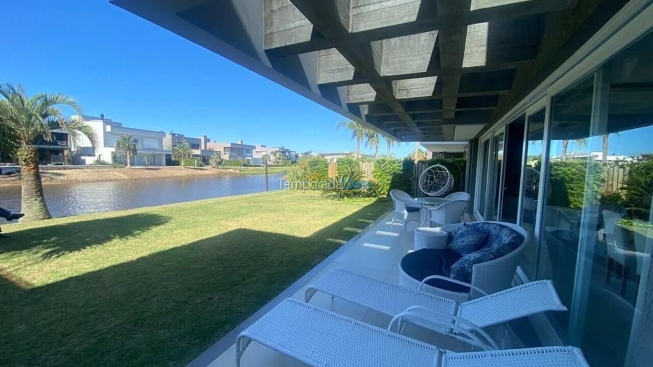 Casa para aluguel de temporada em Xangri Lá (Atlântida)