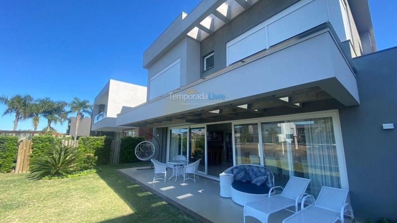 House for vacation rental in Xangri Lá (Atlântida)