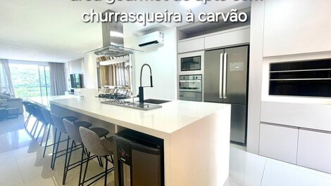 Luxury Apartment in Barra Sul, B.Camboriú