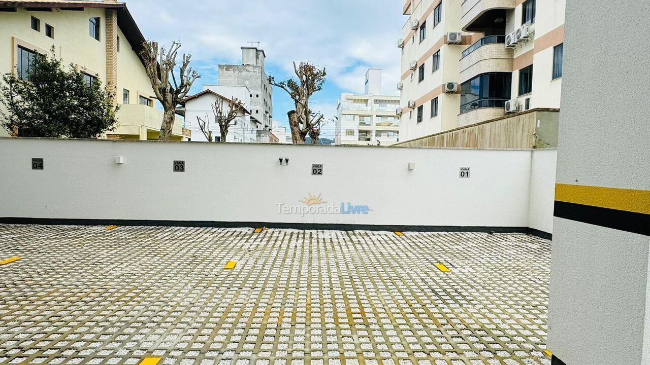 Casa para aluguel de temporada em Bombinhas (Canto Grande)