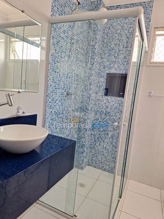 Apartamento para aluguel de temporada em Guarujá (Pitangueiras)