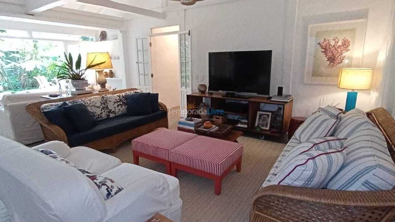 House for vacation rental in São Sebastião (Camburizinho)