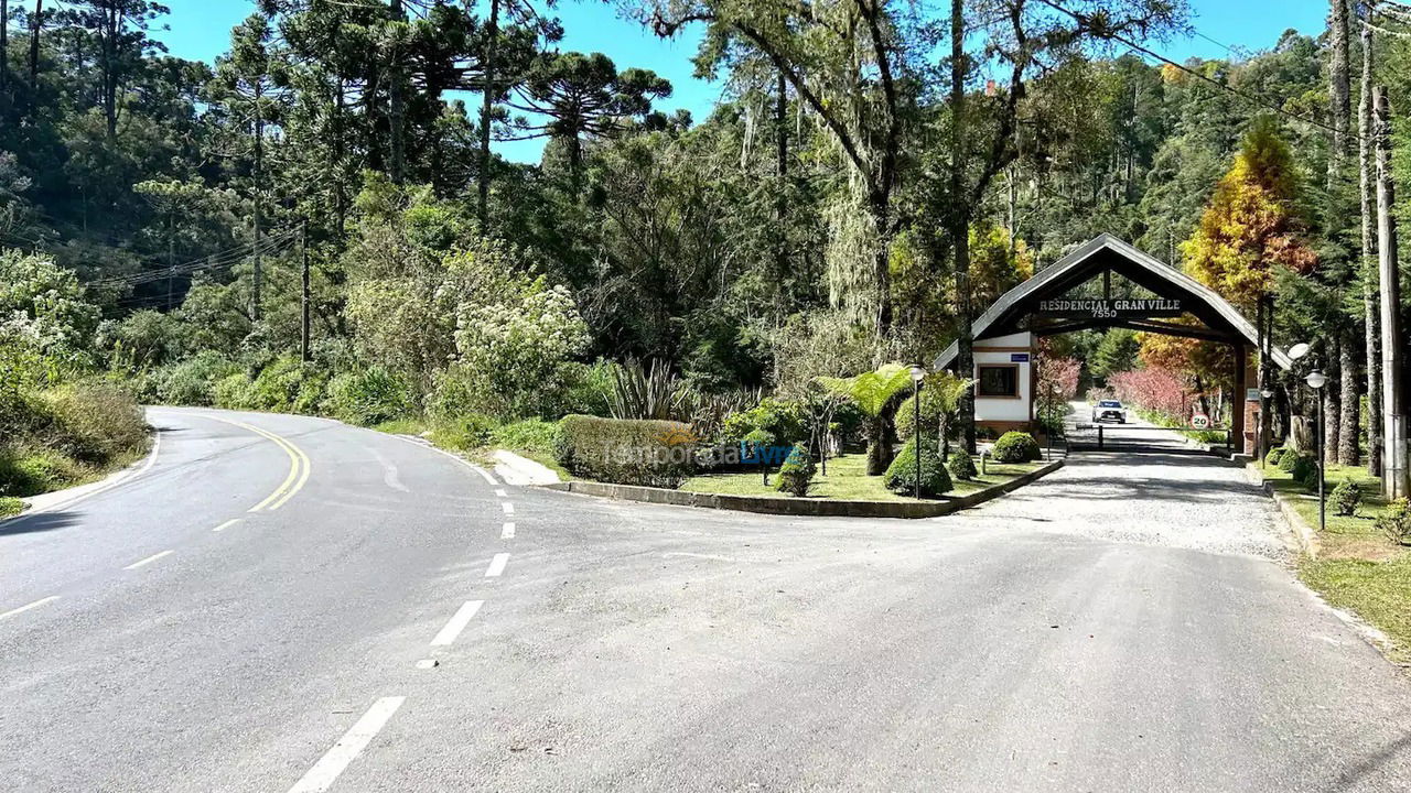 Granja para alquiler de vacaciones em Campos do Jordão (Descansopolis)