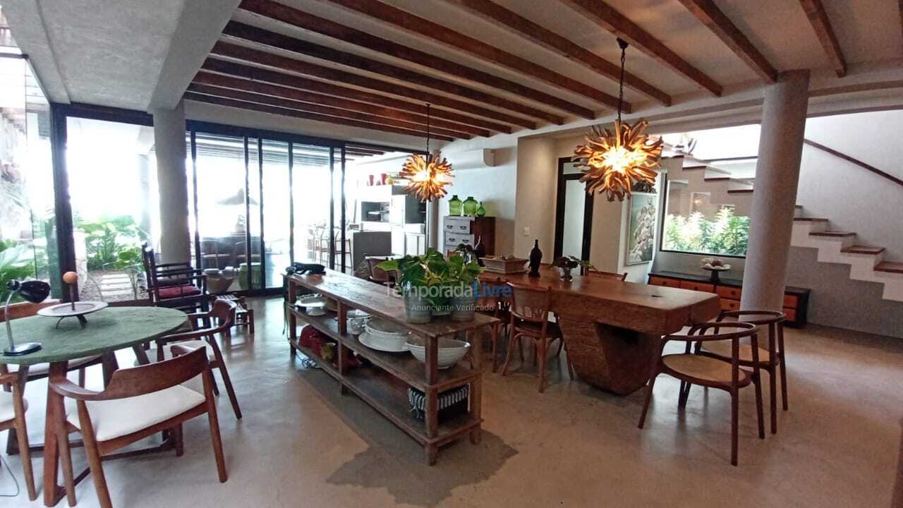 Casa para alquiler de vacaciones em São Sebastião (Camburi)