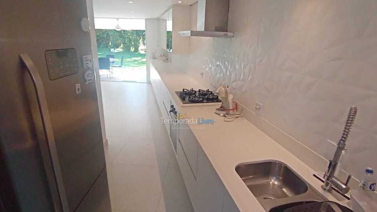 House for vacation rental in São Sebastião (Praia da Baleia)